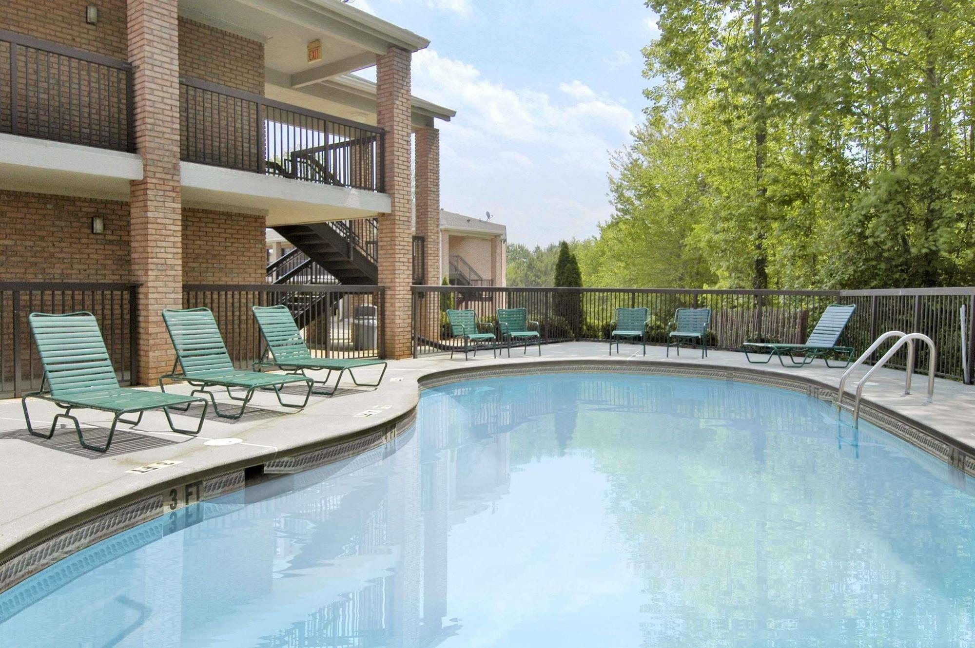 Super 8 By Wyndham Acworth/Atlanta Area Hotel Buitenkant foto